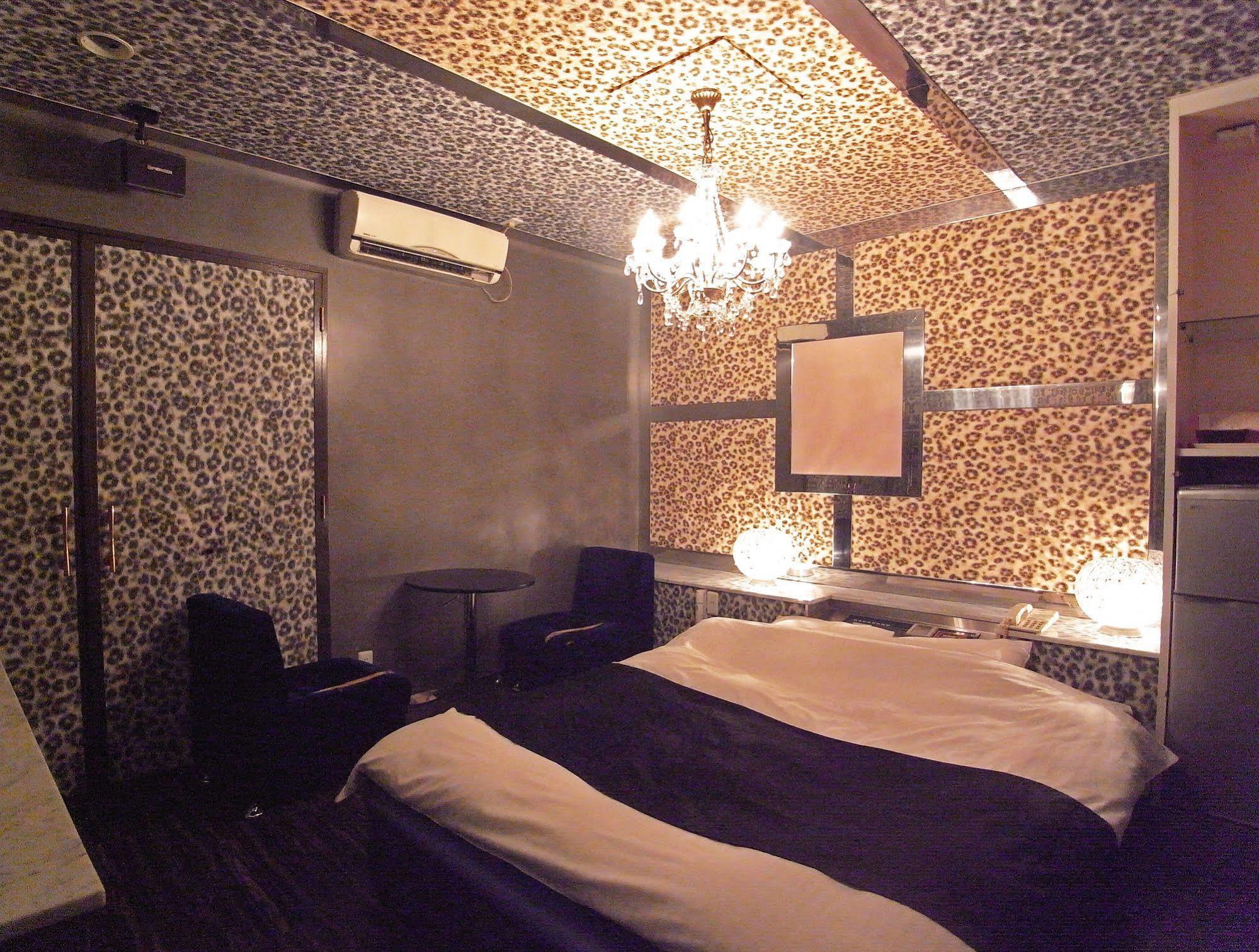 ホテル暴れ狸の鬼袋姫路駅前店 男塾ホテルグループ (Adults Only) Химедзи Экстерьер фото